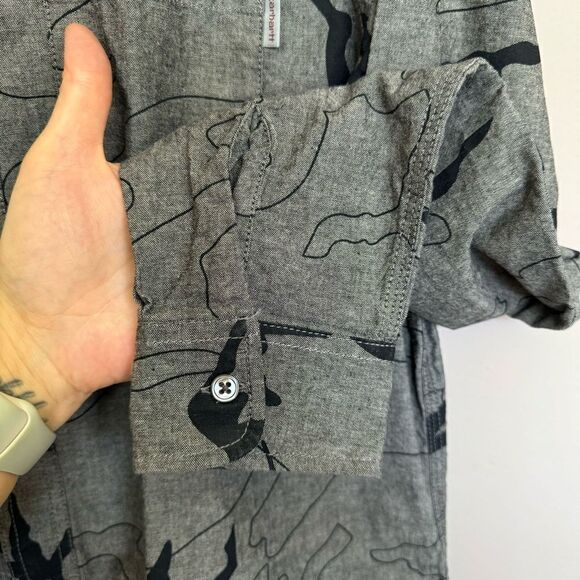 Carhartt camo button down shirt, NWOT, M - Picture 6 of 12